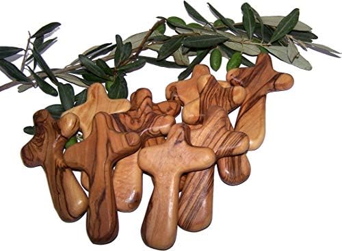 Dez Cruzes de conforto de madeira de oliveira com sacos de veludo e cartão de oração do Senhor - a holding ou a mão