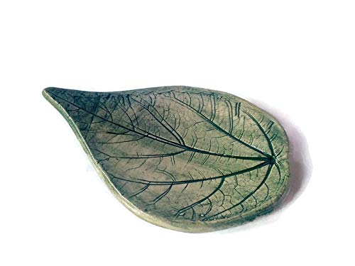 Pequena placa feita à mão em forma de folha, para bugigangas ou anel, tigela decorativa de cerâmica verde para decoração da
