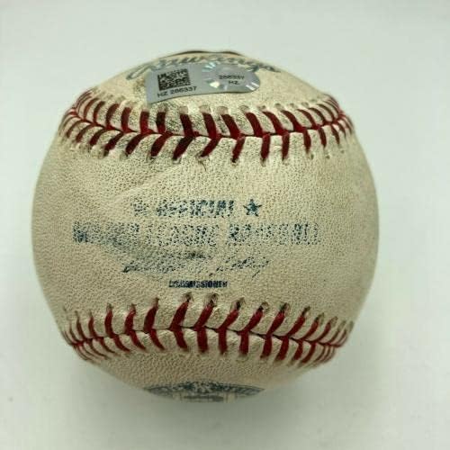 Derek Jeter assinou o jogo usou beisebol de um dos jogos finais de carreira Steiner COA - MLB Game autografado usado Baseballs